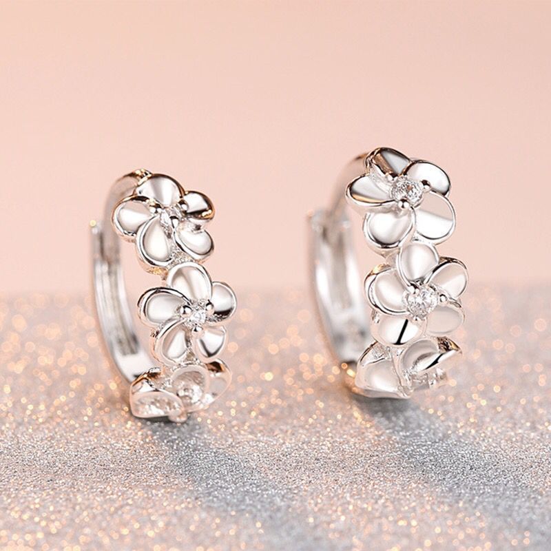 S925 sterling silver plum blossom zircon earrings women Korean fashion fashion diamond and silver earrings earrings factory wholesale