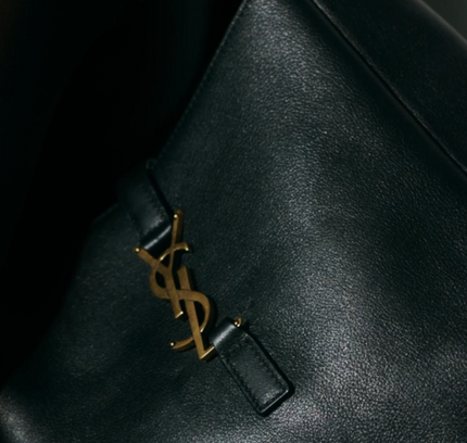 小號 Monogram Le 5A7 單肩包 - 黑色：金色 | LE 5 À 7 SUPPLE SMALL IN GRAINED LEATHER - BLACK : GOLD